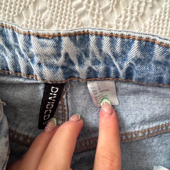 H&M Women's Blue Jeans - Picture 3 of 3